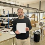 William Coignard tenant un ATE